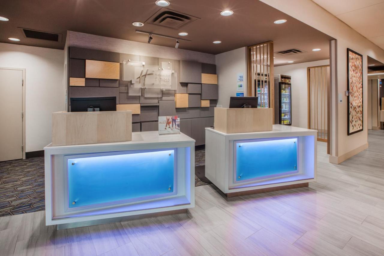Holiday Inn Express & Suites Spring - Woodlands Area By Ihg Exterior photo