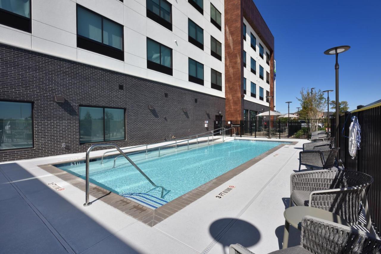 Holiday Inn Express & Suites Spring - Woodlands Area By Ihg Exterior photo