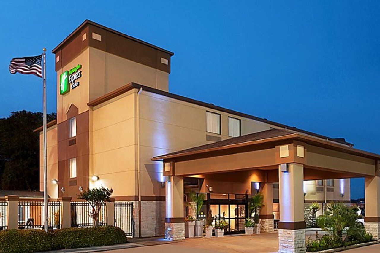 Holiday Inn Express & Suites Spring - Woodlands Area By Ihg Exterior photo