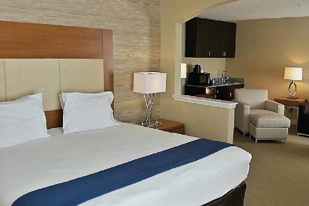 Holiday Inn Express & Suites Spring - Woodlands Area By Ihg Exterior photo